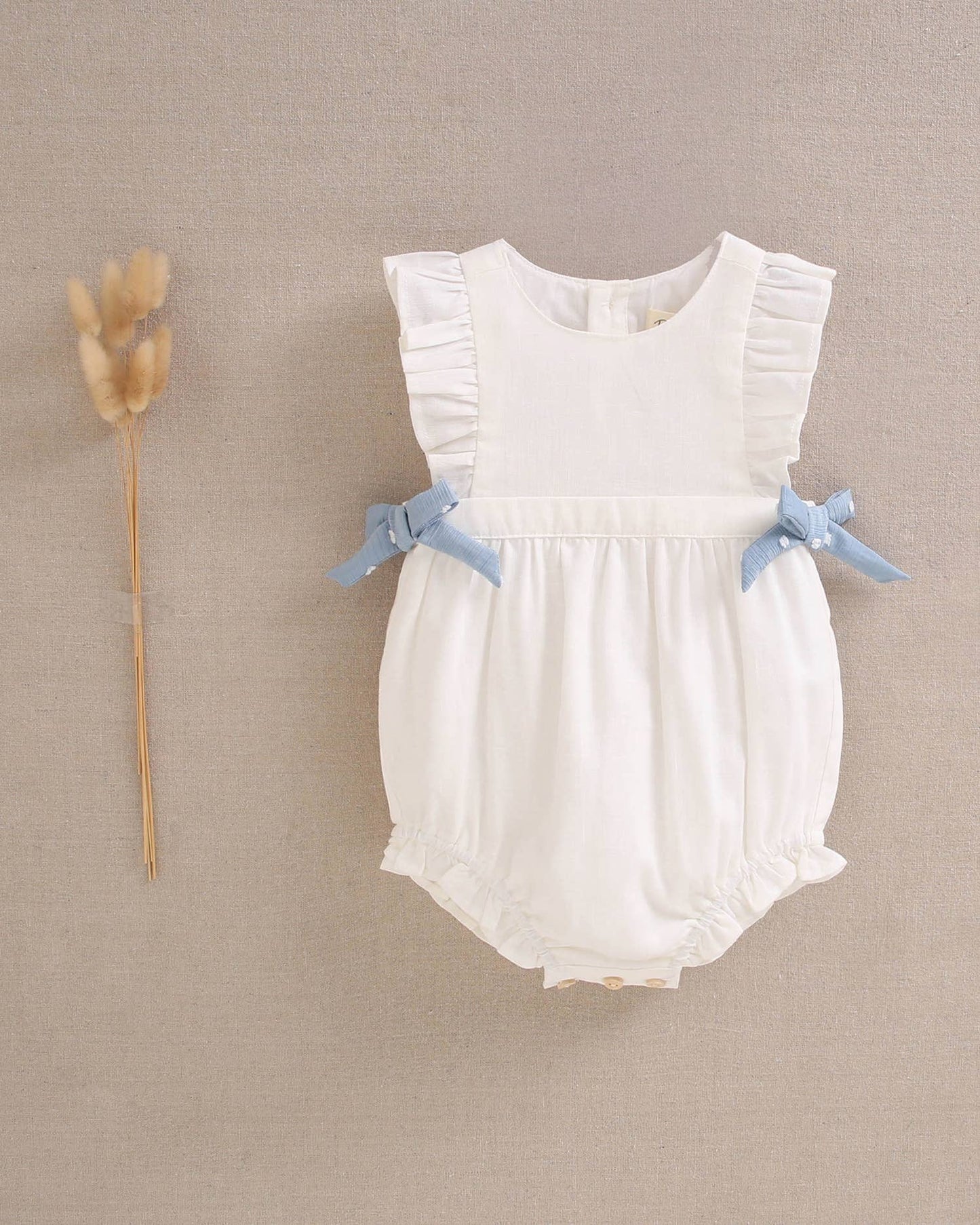 Dadati - White baby girl romper with blue side bows