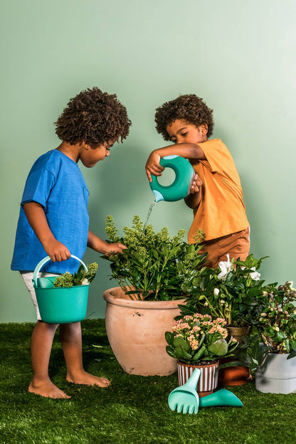 Quut Toys - Quut Bucki - Bucket & Sand Sifter. Beach Sand and Pool Toy.