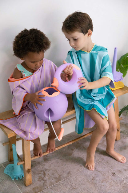 Quut Toys - Quut Cana Small - Playful Watering Can. Beach and Sand Toy.