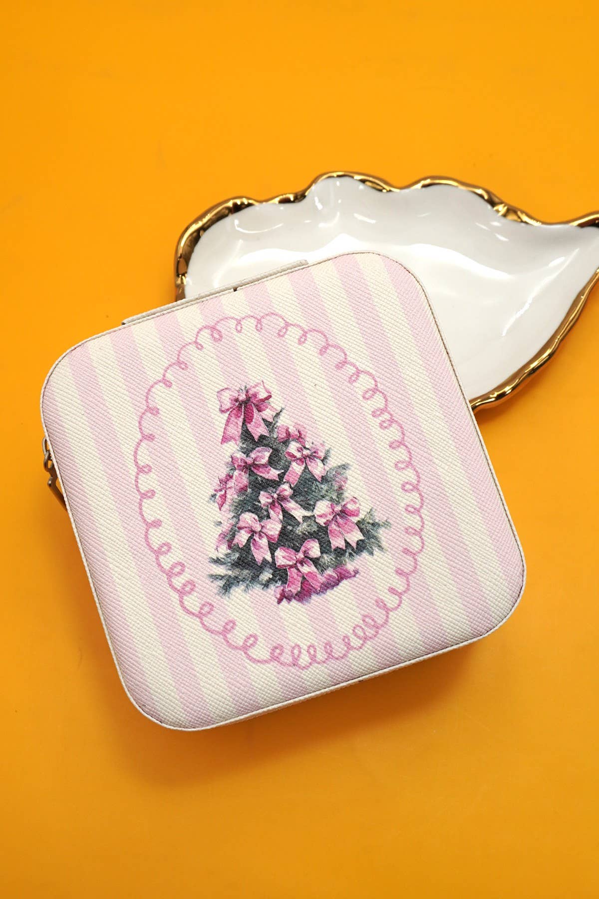 JOSSLYN by wall to wall - DESIGNED JEWELRY ORGANIZER TRAVEL BOX CASE | 40P566-CHRISTMA