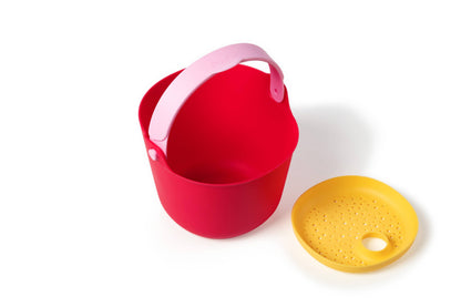 Quut Toys - Quut Bucki - Bucket & Sand Sifter. Beach Sand and Pool Toy.
