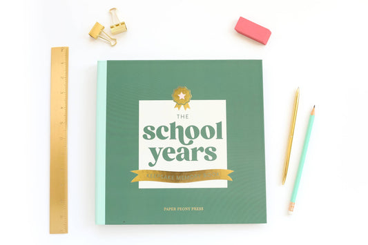 Paper Peony Press - The School Years Memory Book: A Timeless School Memory Book