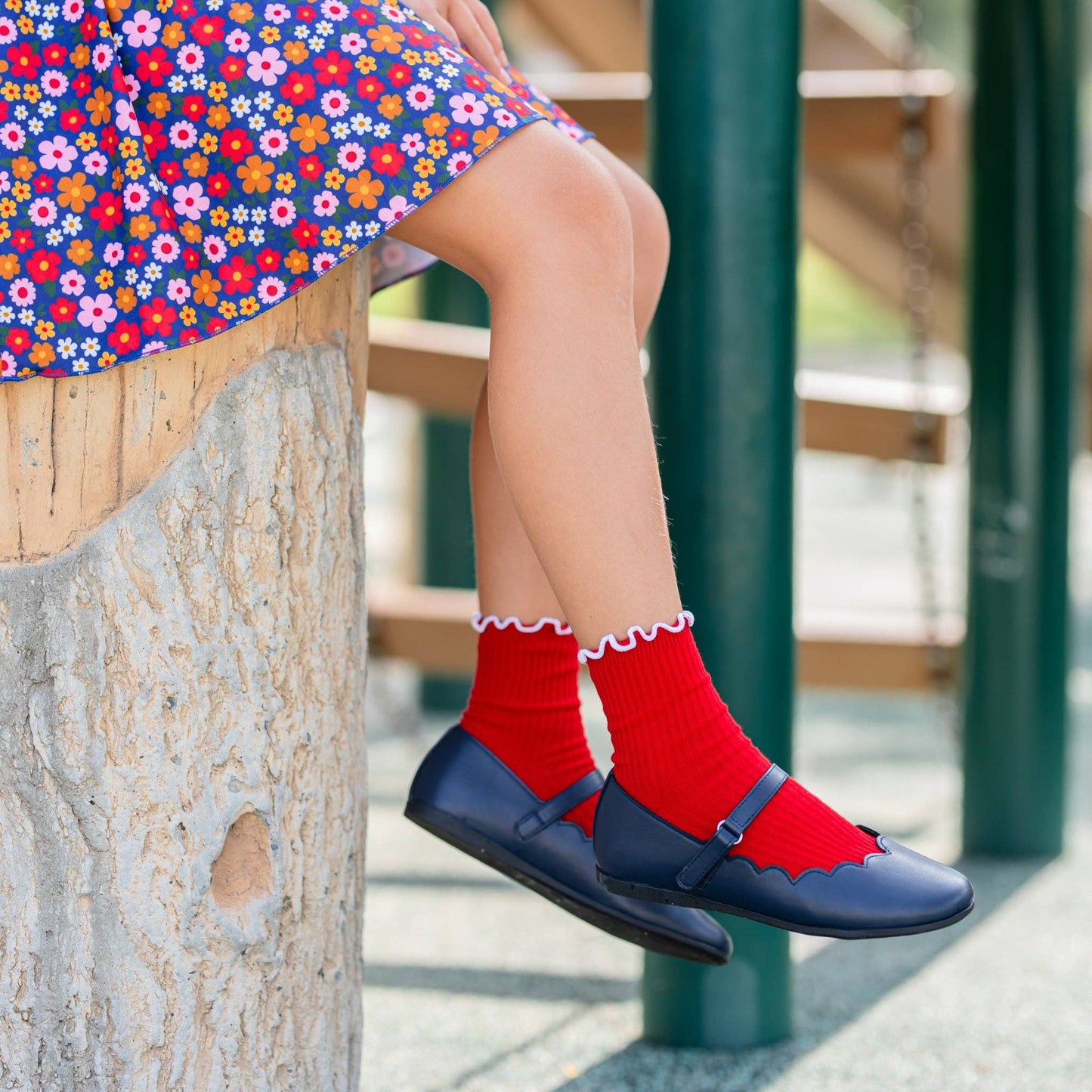 Little Stocking Co. - Ribbed Lettuce Trim Midi Socks - Red/White