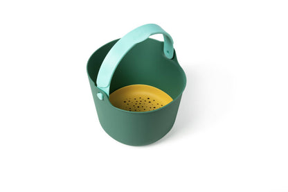 Quut Toys - Quut Bucki - Bucket & Sand Sifter. Beach Sand and Pool Toy.