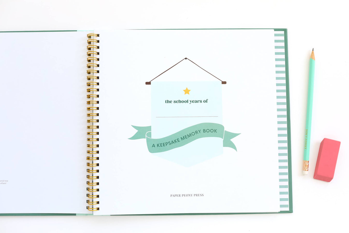 Paper Peony Press - The School Years Memory Book: A Timeless School Memory Book