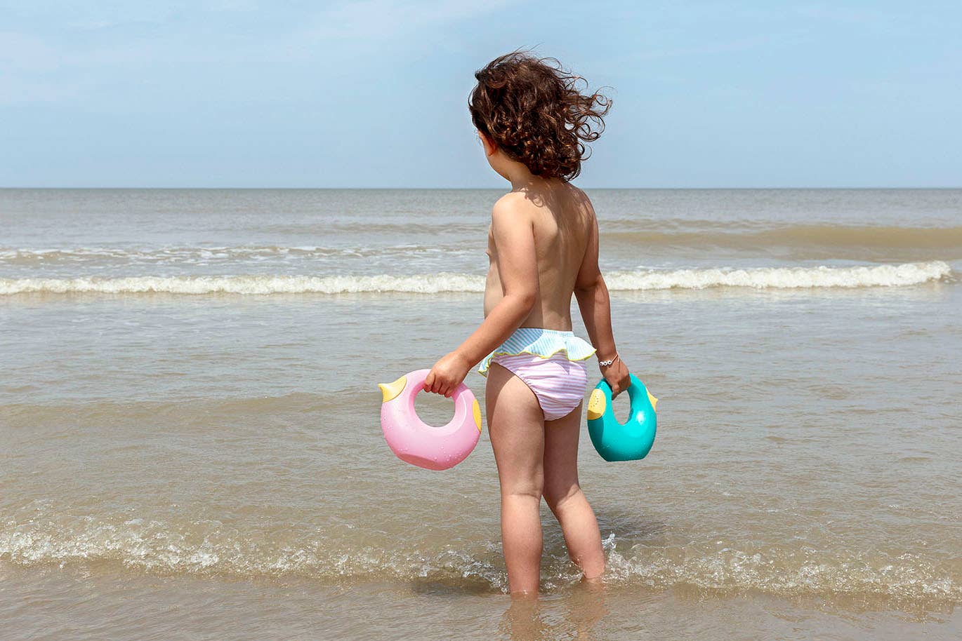 Quut Toys - Quut Cana Small - Playful Watering Can. Beach and Sand Toy.