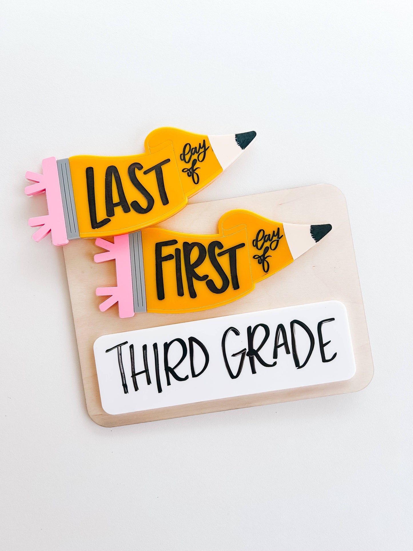 Goldie Letter Company - Pennant Flags and School Signs