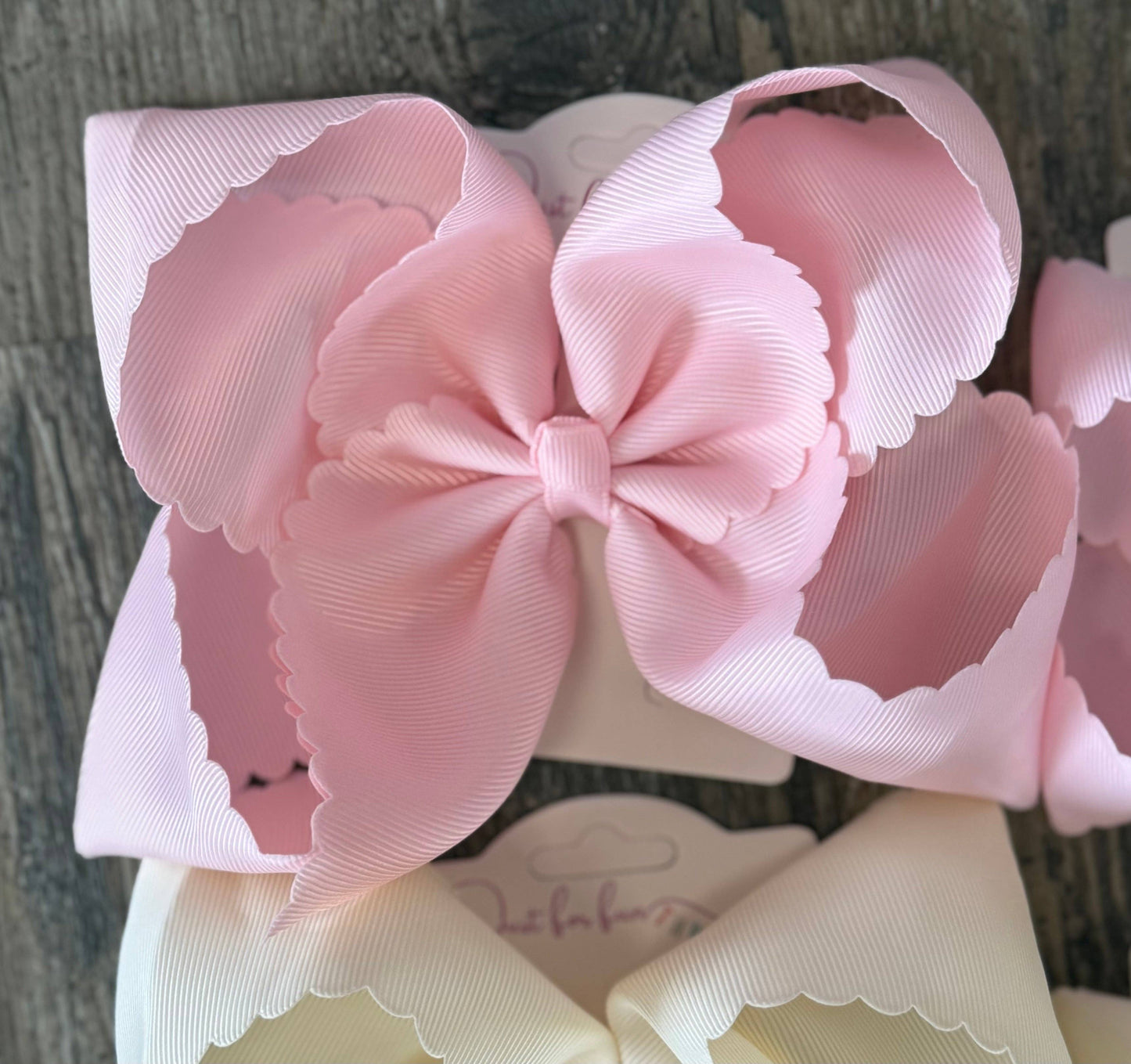 Just For Fun Threads - Scallop Edge Hair Bows