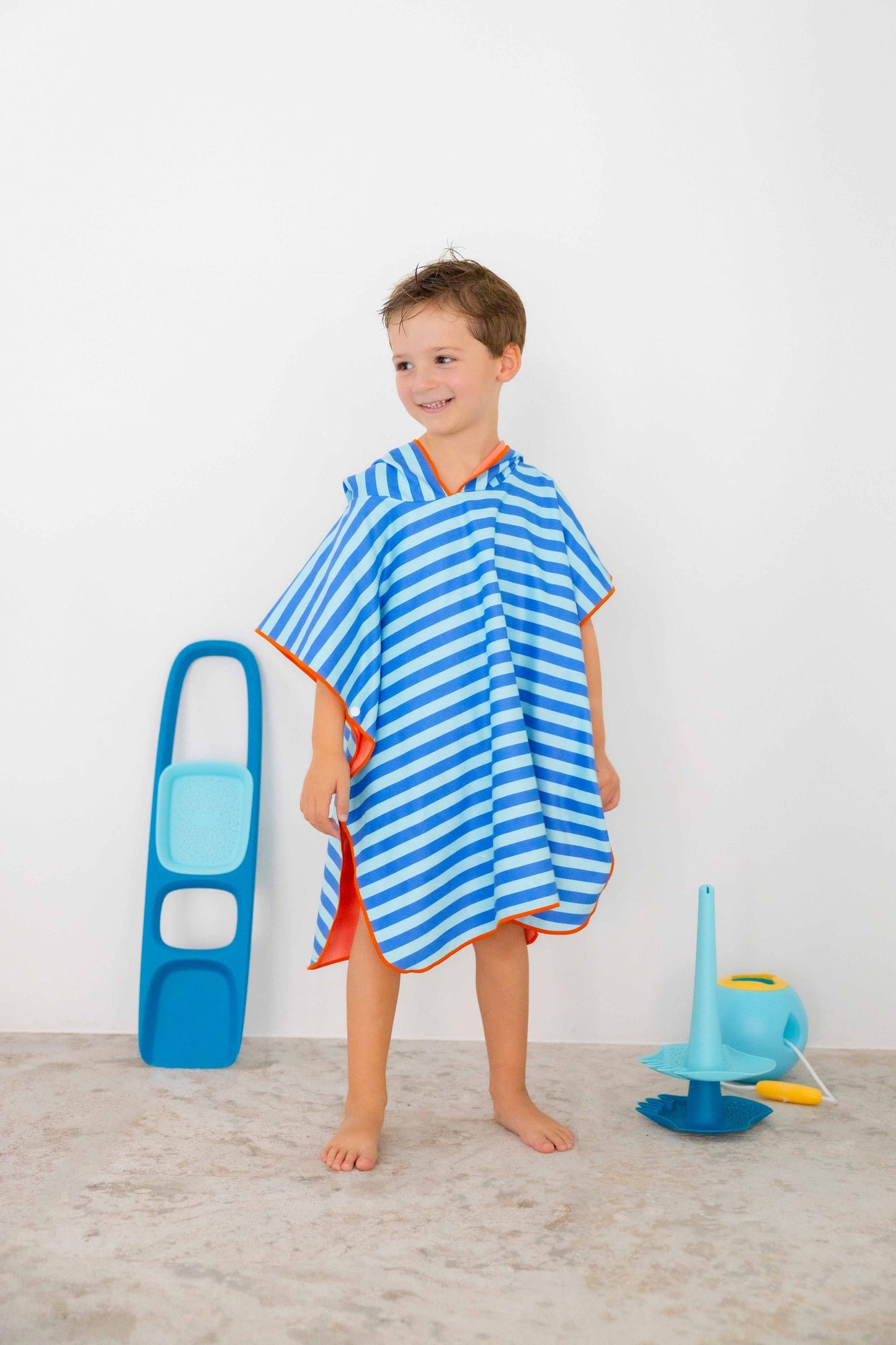 Quut Toys - Quut Ponchos for Swim & Beach, Compact, Quick Dry, Side snap